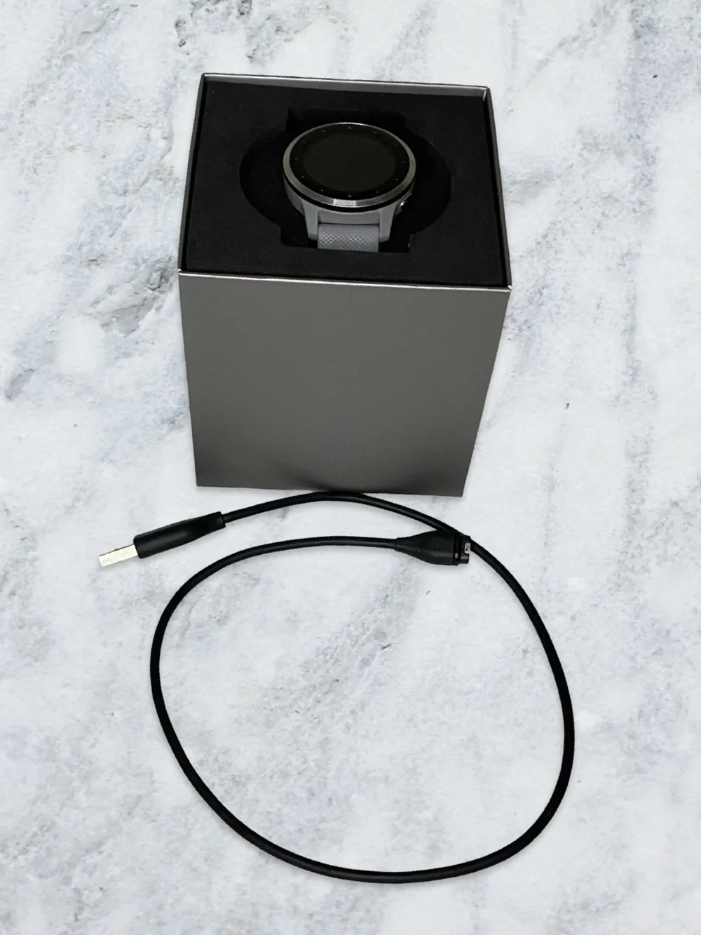 Garmin Vivoactive 4S GPS Smartwatch 40mm‎ Fiber-Reinforced Gray Silicone band